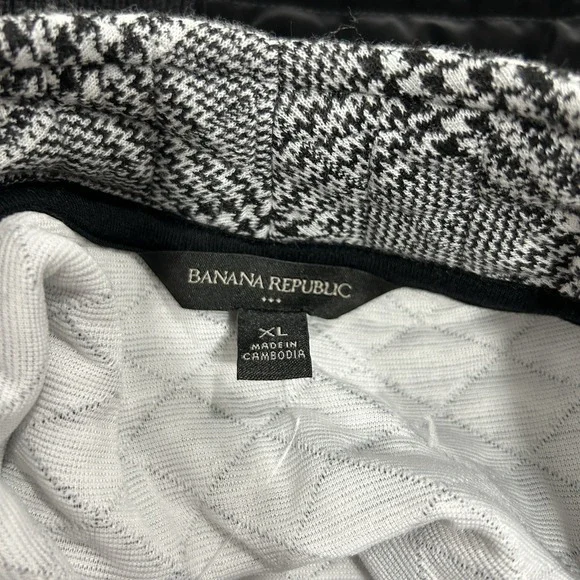 Banana Republic Women's Size XL Asymmetrical Quilted Moto Jacket Black and White - Picture 5 of 8